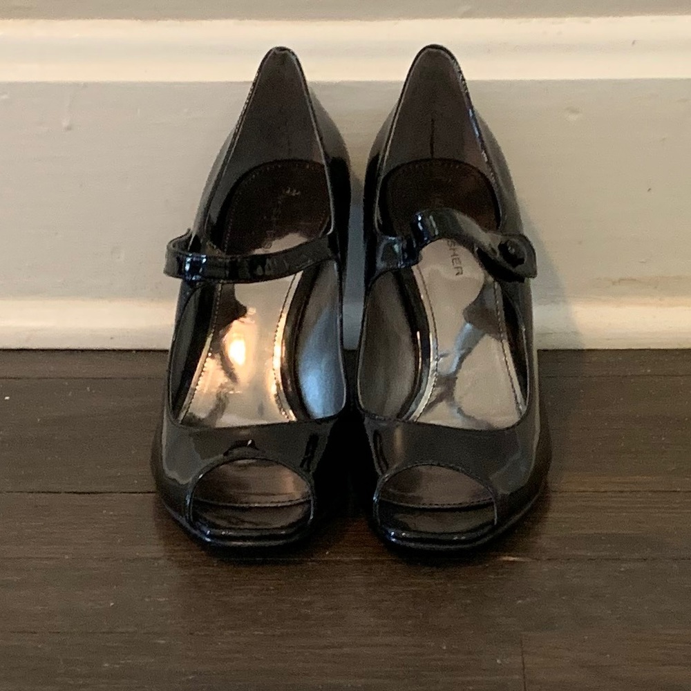 Marc Fisher “Dawna” Heels